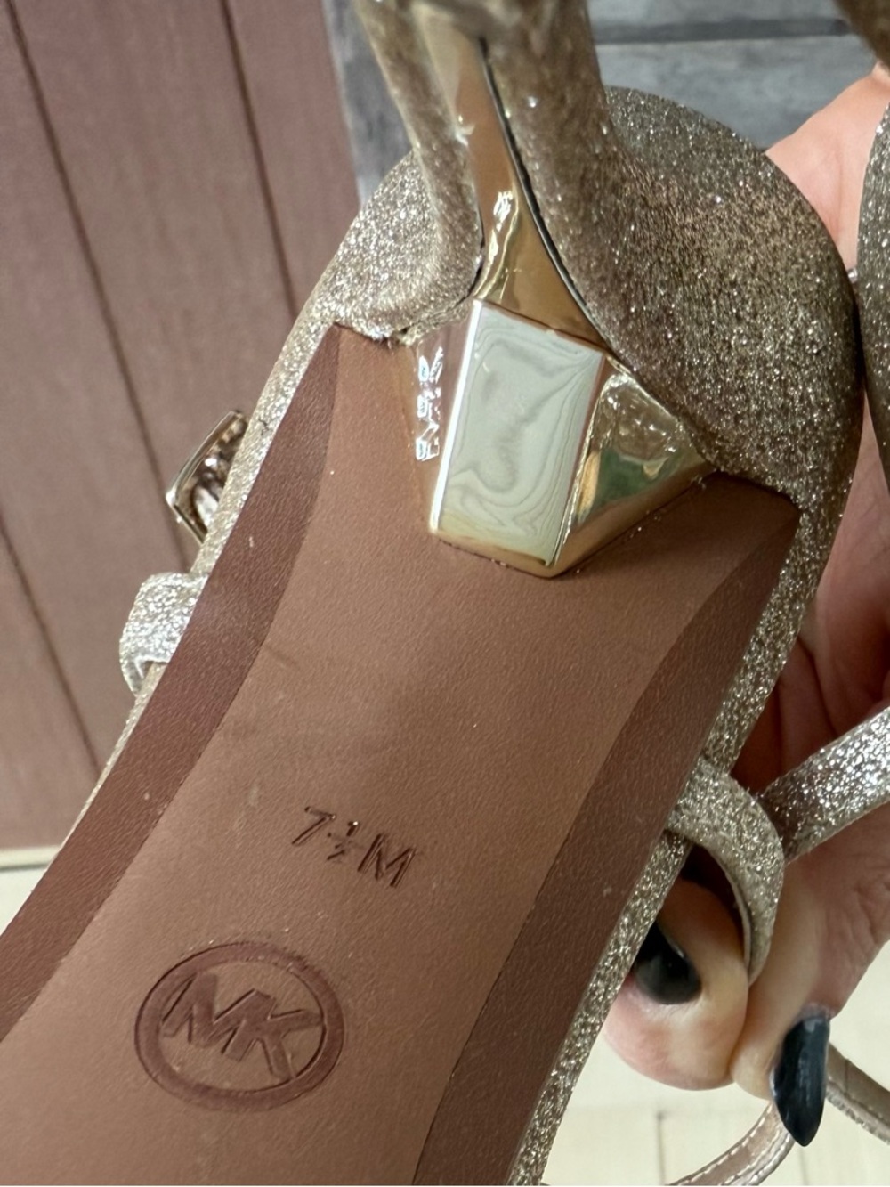 Michael Kors Gold Glitter T-Strap Heels Sandals Size 7.5 Wedding Evening - Picture 7 of 7